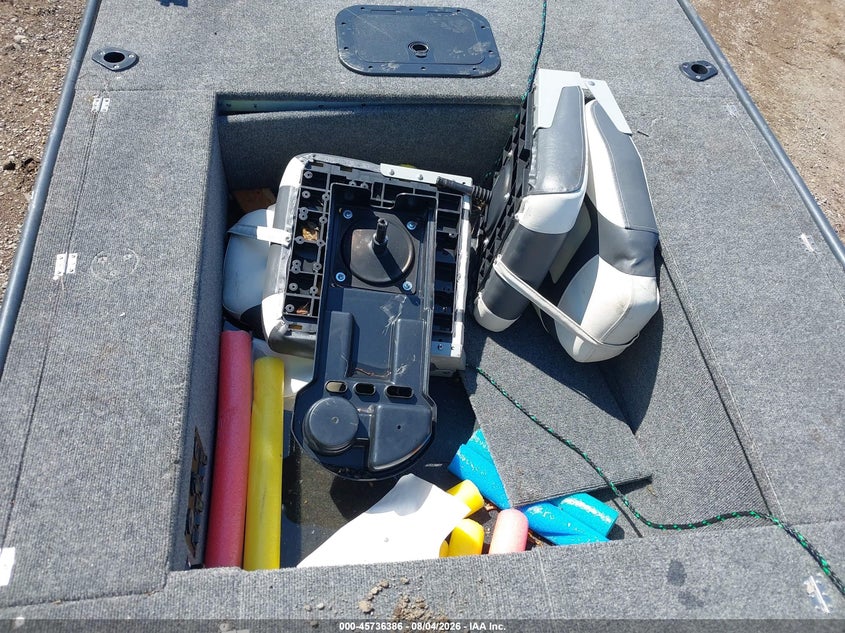 1990 PROCRAFT PIKE HUNTER 140T BOAT auction photo 8