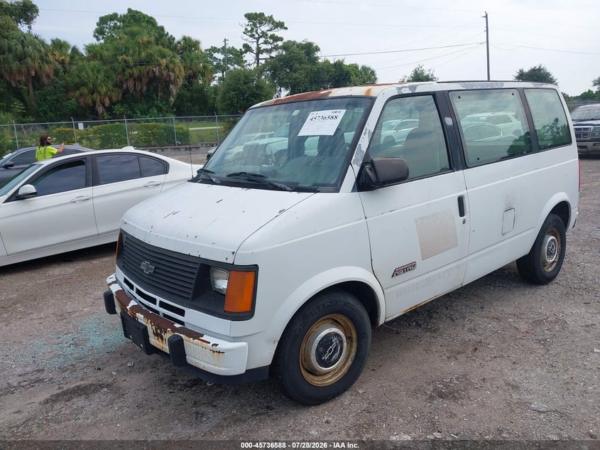 1994 CHEVROLET ASTRO auction photo 2