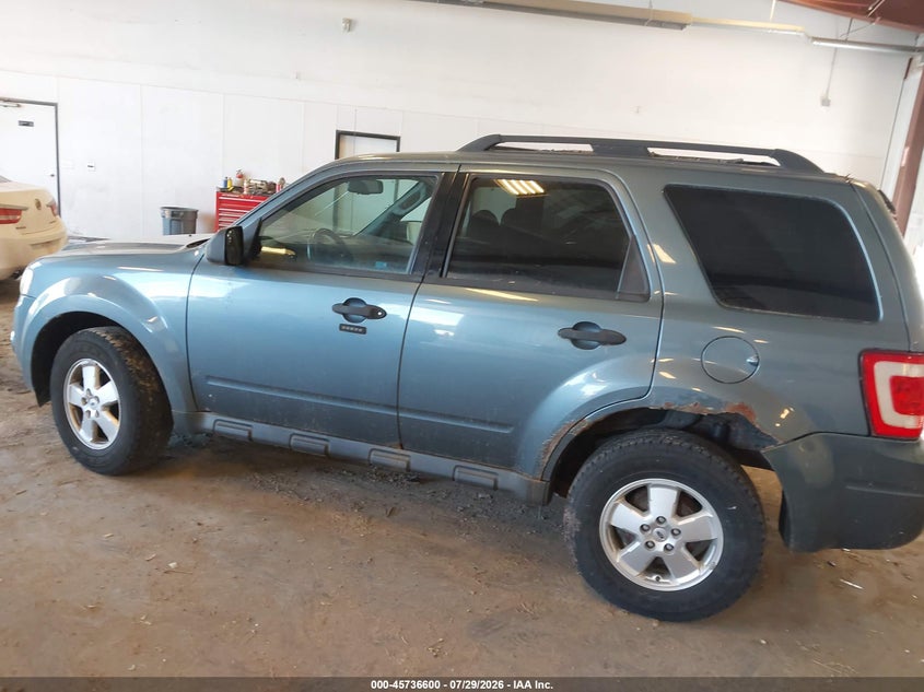 Vin: 1fmcu9dg8cka65440, lot: 46235304, ford escape xlt 20123