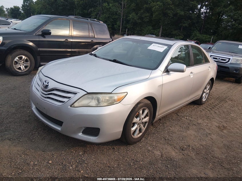 2011 TOYOTA CAMRY auction photo 2