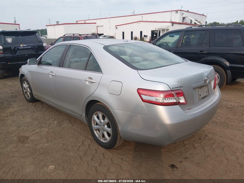 2011 TOYOTA CAMRY auction photo 3
