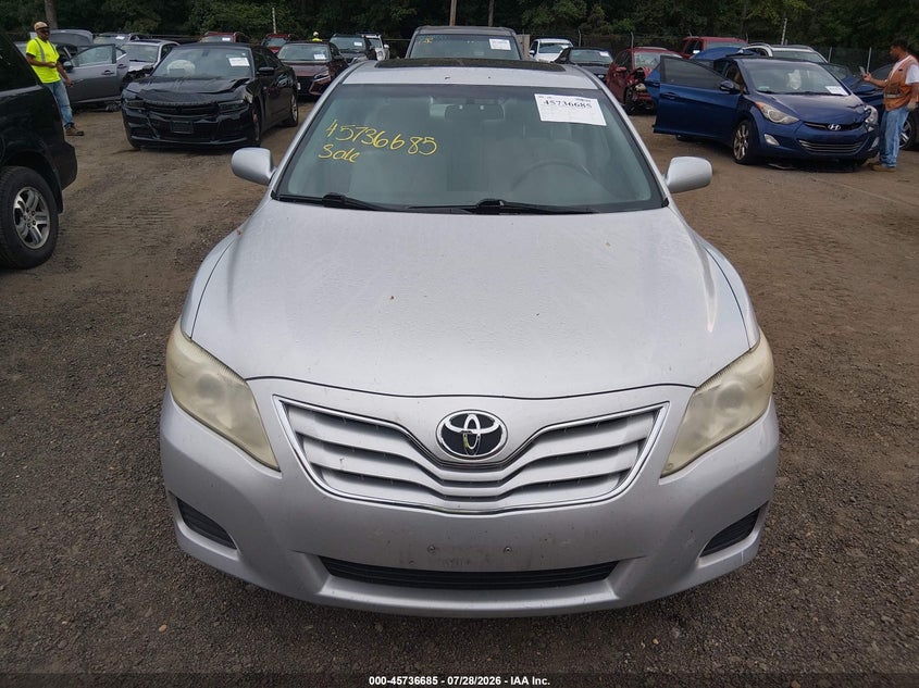 2011 TOYOTA CAMRY auction photo 6