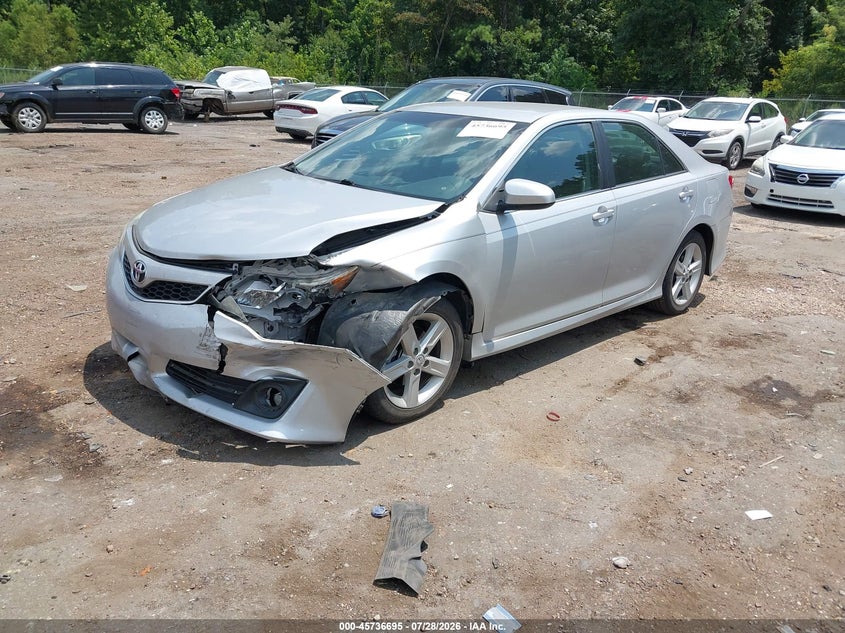 Vin: 4t1bf1fk2eu339103, lot: 46235399, toyota camry se 20142