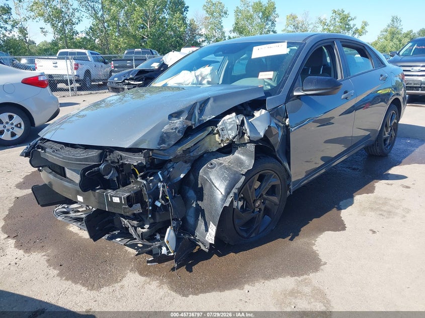 2026 HYUNDAI ELANTRA auction photo 6