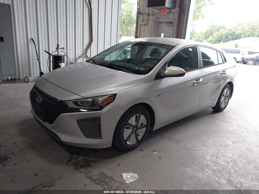 2019 Hyundai IONIQ, Normal Wear & Tear, IAAI, VIN KMHC65LC1KU106902 — photo 2