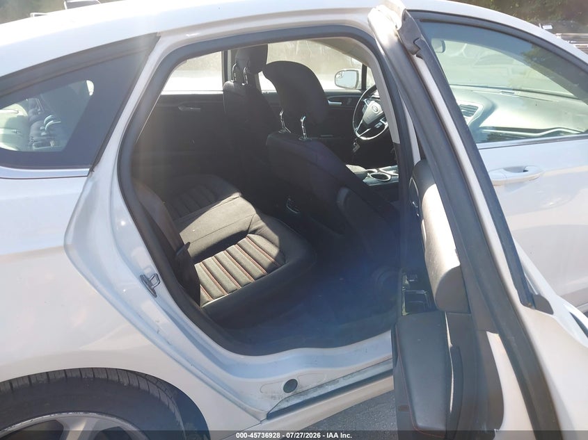 2013 FORD FUSION auction photo 8