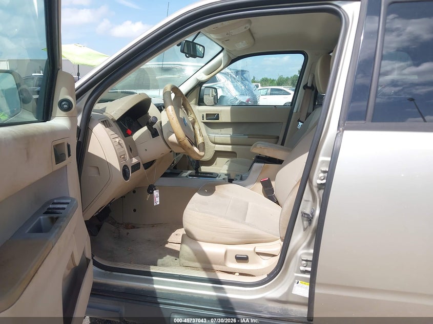 2011 FORD ESCAPE auction photo 5