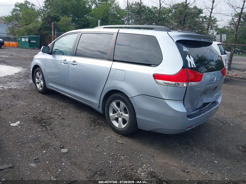 Vin: 5tdkk3dc5ds372073, lot: 46235944, toyota sienna le v6 8 passenger 20133