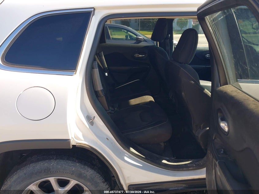 2015 JEEP CHEROKEE auction photo 8