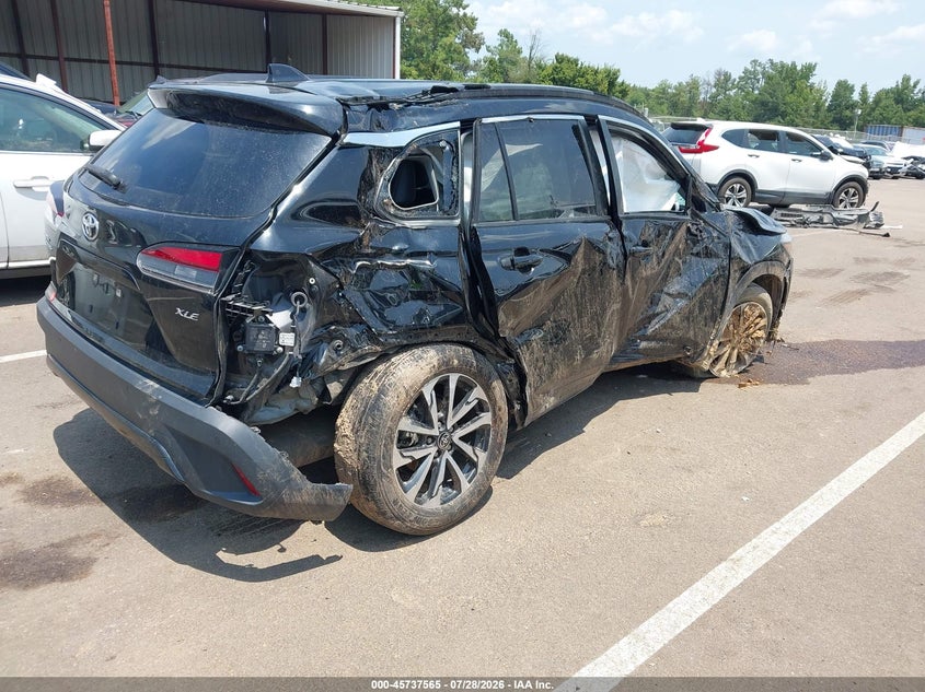 2023 TOYOTA COROLLA CROSS auction photo 4