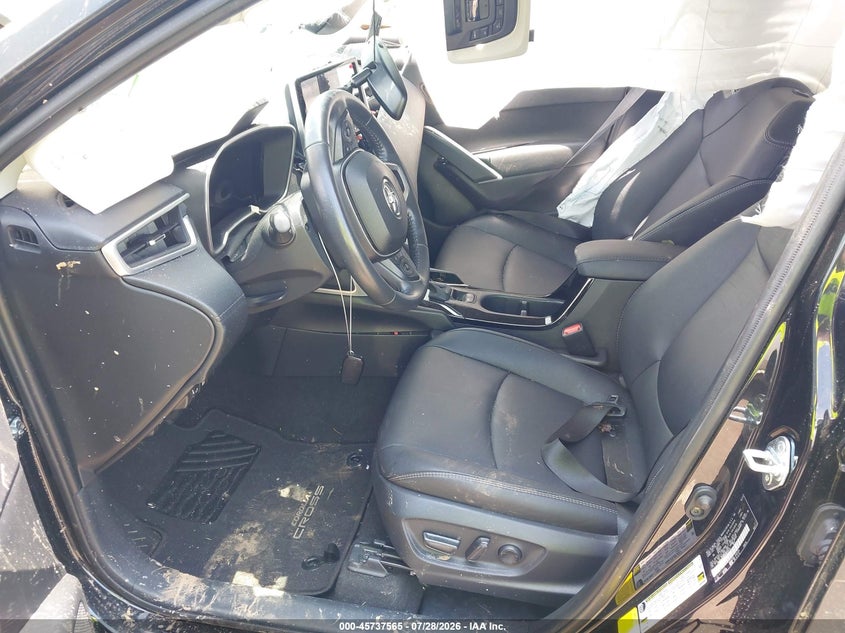 2023 TOYOTA COROLLA CROSS auction photo 5