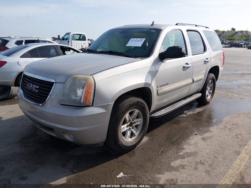2008 GMC YUKON auction photo 2