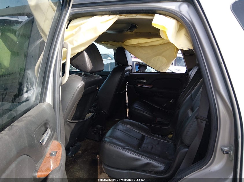 2008 GMC YUKON auction photo 8