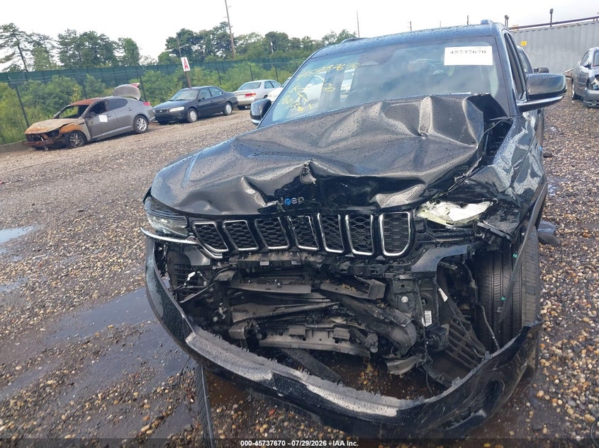 JEEP GRAND CHEROKEE 4XE - zdjęcie 12
