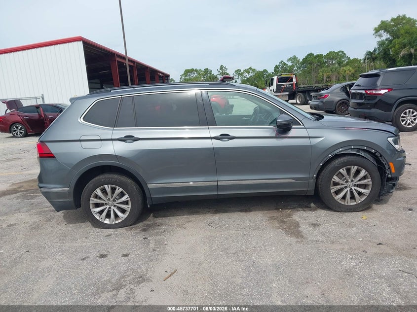 VOLKSWAGEN TIGUAN 2018 VIN 3VV3B7AX2JM129952