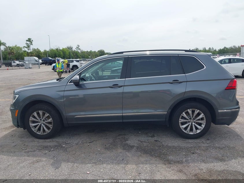 VOLKSWAGEN TIGUAN 2018 VIN 3VV3B7AX2JM129952