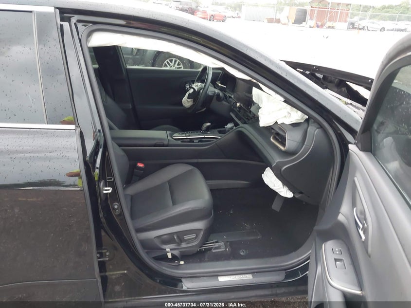 2023 TOYOTA CROWN auction photo 5