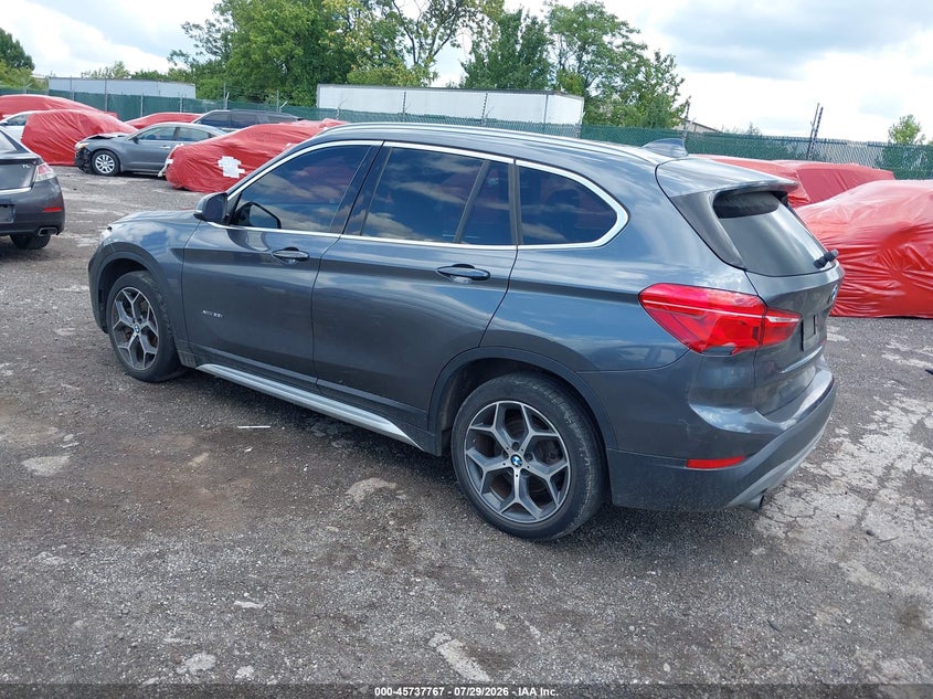 2017 BMW X1 auction photo 3
