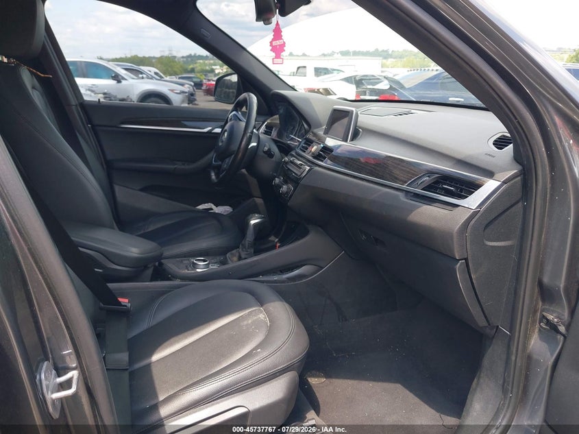 2017 BMW X1 auction photo 5