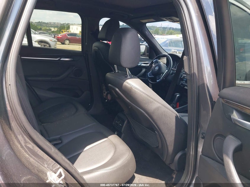 2017 BMW X1 auction photo 8
