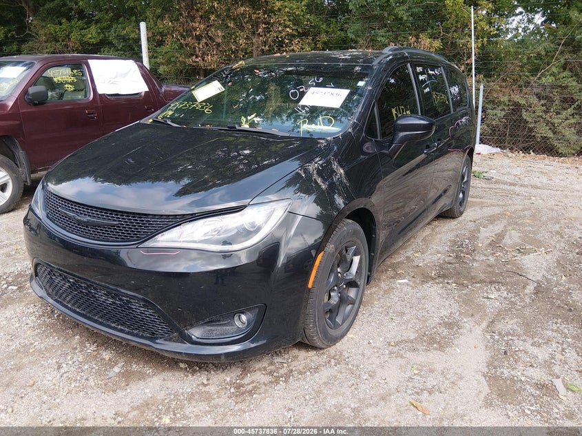 Vin: 2c4rc1eg1jr157263, lot: 46236540, chrysler pacifica touring l plus 20182