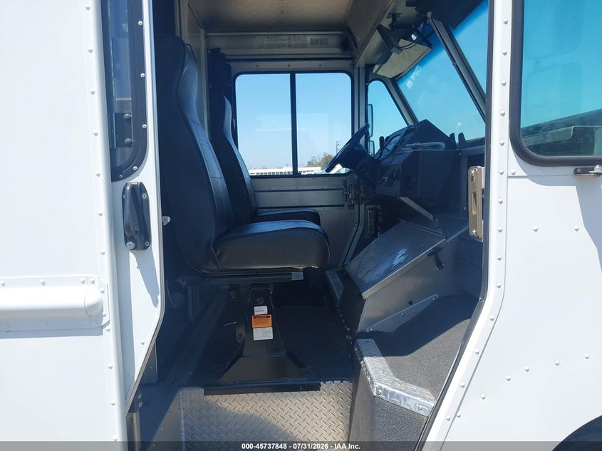 2018 FORD E-350 STRIPPED N/A N/A