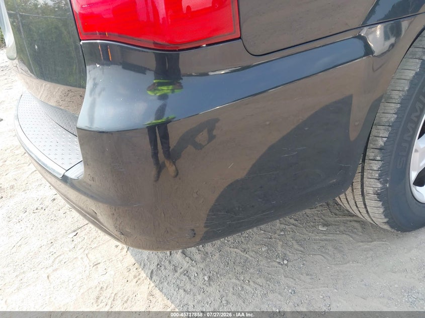2014 CHRYSLER TOWN & COUNTRY auction photo 6