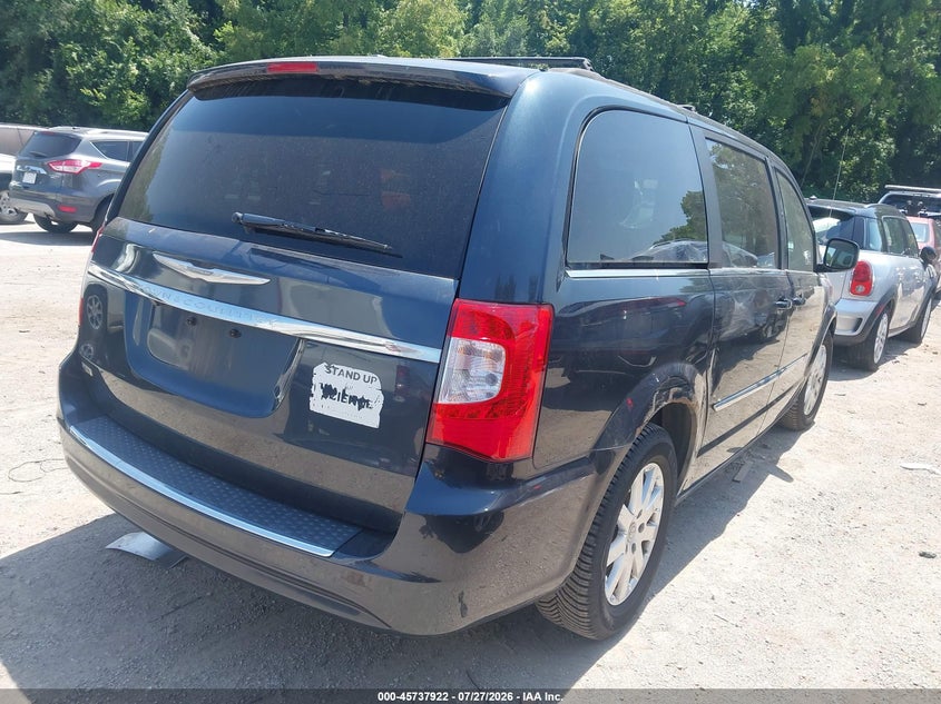2014 CHRYSLER TOWN & COUNTRY auction photo 4