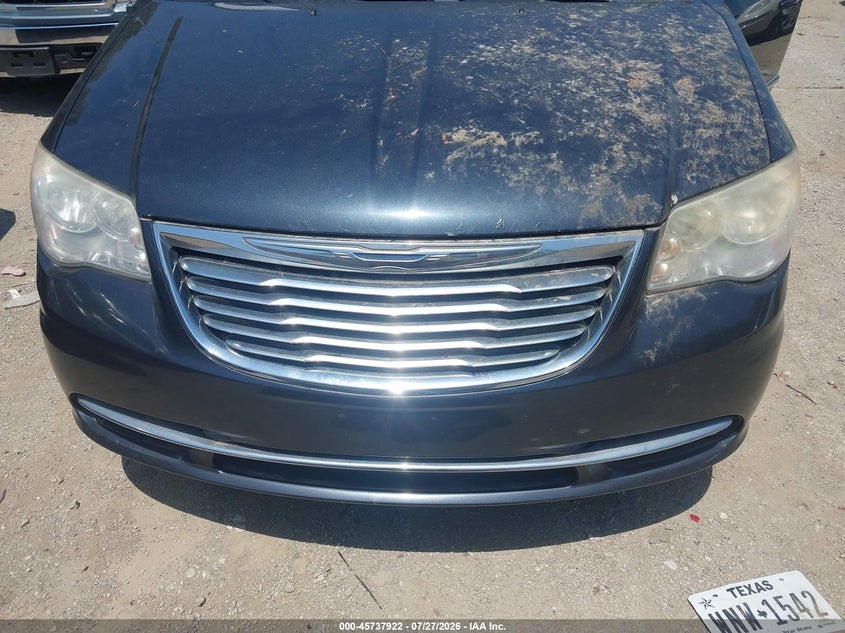 2014 CHRYSLER TOWN & COUNTRY auction photo 6