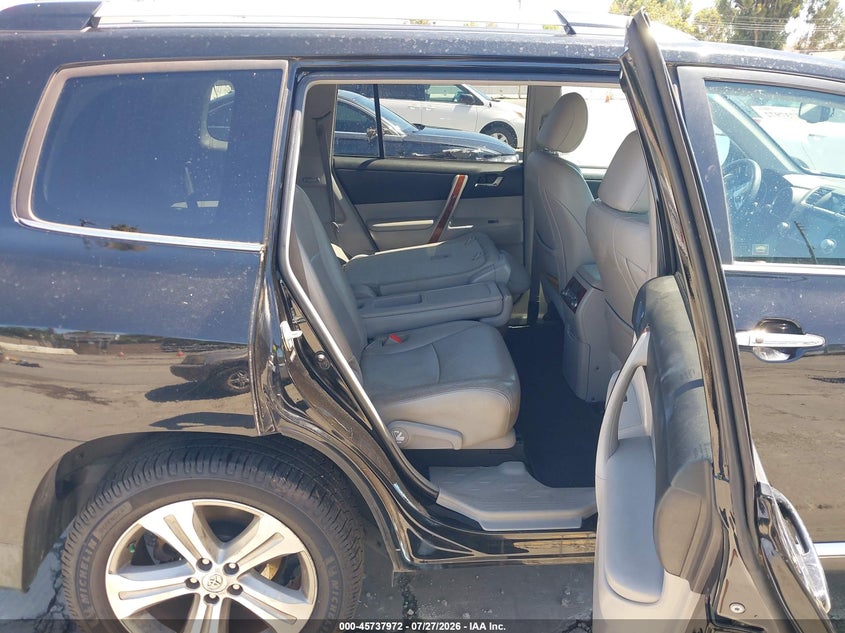 2012 TOYOTA HIGHLANDER auction photo 8