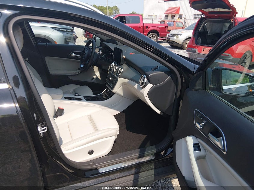 2018 MERCEDES-BENZ GLA 250 auction photo 5
