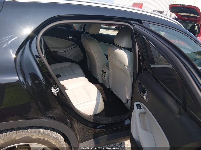 2018 MERCEDES-BENZ GLA 250 auction photo 8