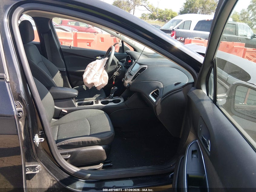 2018 CHEVROLET CRUZE auction photo 5