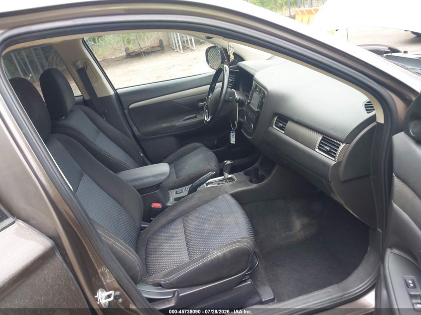 2016 MITSUBISHI OUTLANDER auction photo 5