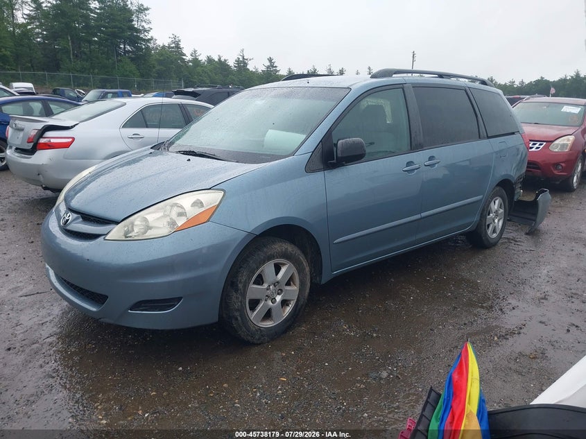 2006 Toyota Sienna, Rear, IAAI, VIN 5TDZA23C06S491925 — photo 2
