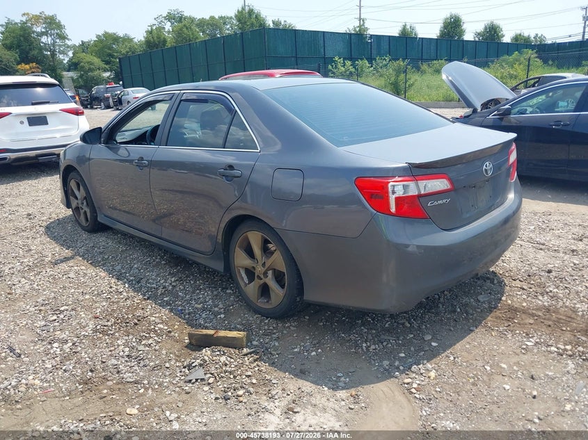 Vin: 4t1bf1fk7eu379113, lot: 46236897, toyota camry se sport 20143