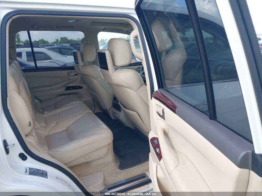 2015 LEXUS LX 570 auction photo 8