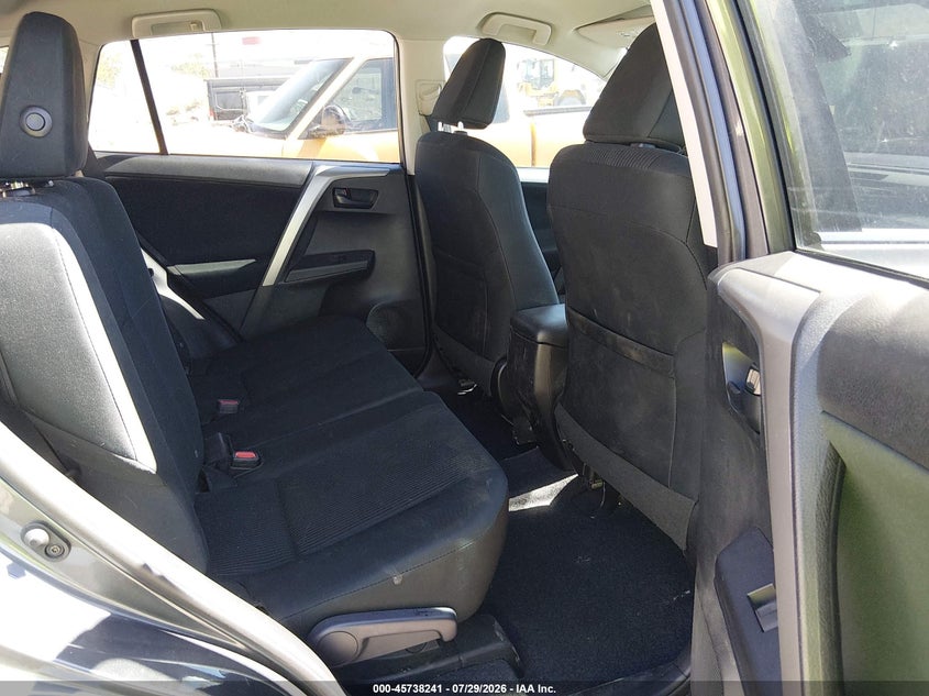TOYOTA RAV4 - zdjęcie 8