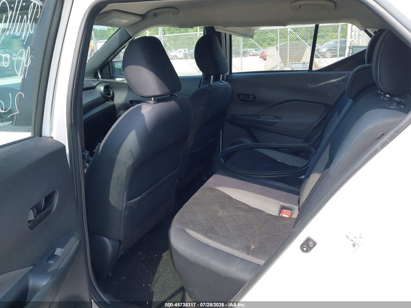 2019 NISSAN KICKS auction photo 8