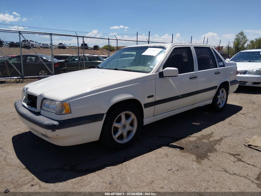 1996 Volvo 850, Normal Wear & Tear, IAAI, VIN YV1LS5513T1283945 — photo 2