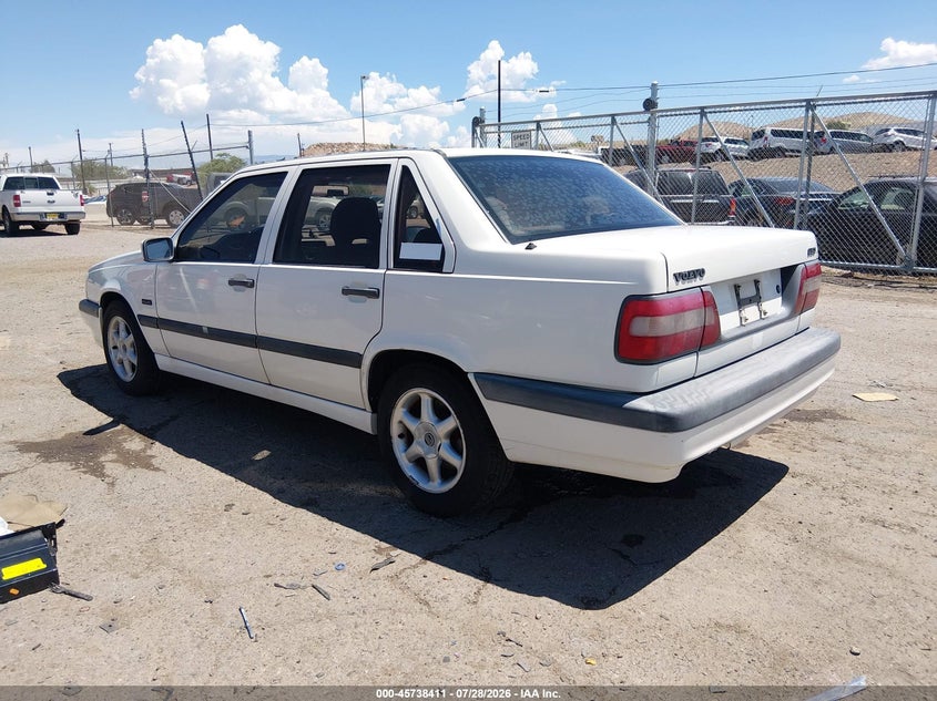 1996 VOLVO 850 auction photo 3