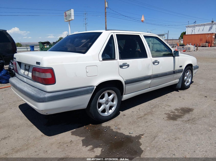 1996 VOLVO 850 auction photo 4