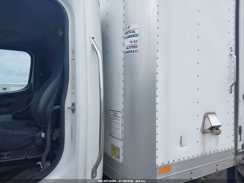 2018 FREIGHTLINER M2 106 auction photo 7