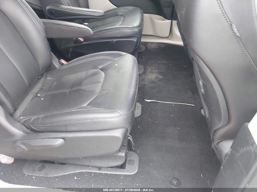 2023 CHRYSLER PACIFICA HYBRID auction photo 8