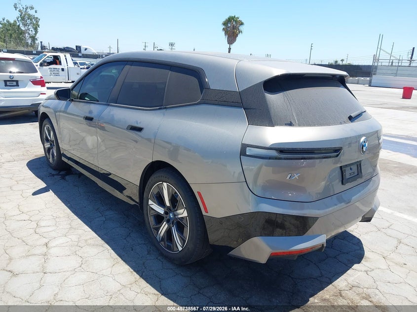 Vin: wb523cf00rcn59368, lot: 46237271, bmw ix xdrive50 20243