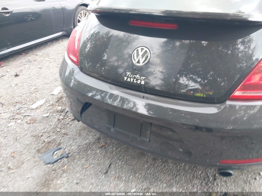 2012 VOLKSWAGEN BEETLE auction photo 6
