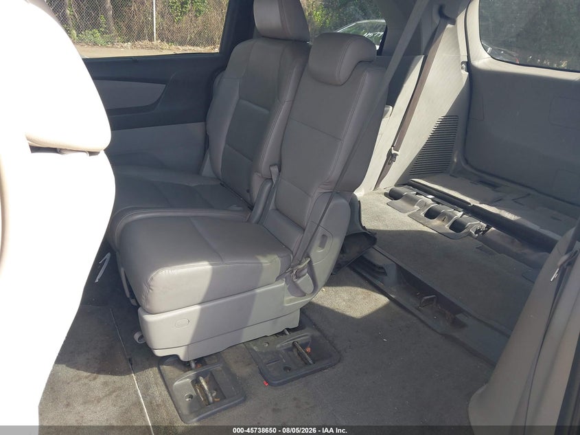 2011 HONDA ODYSSEY auction photo 8
