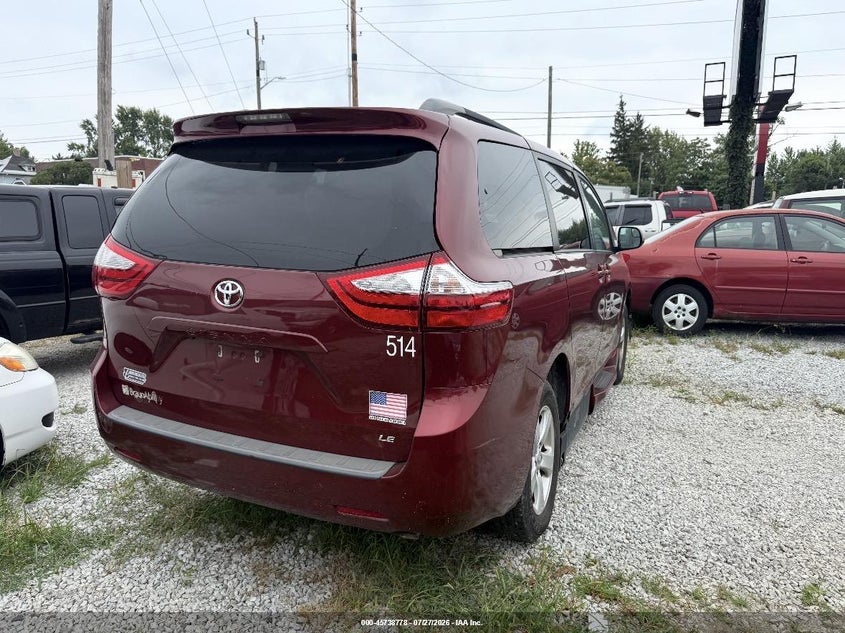 2017 TOYOTA SIENNA auction photo 4