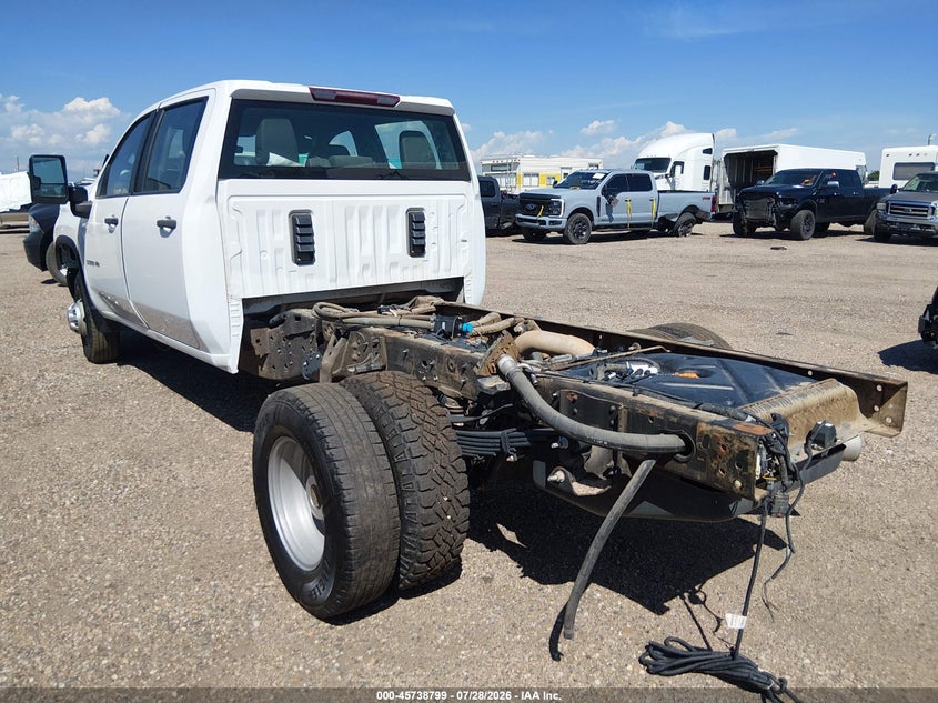 2021 CHEVROLET SILVERADO 3500HD CHASSIS auction photo 3