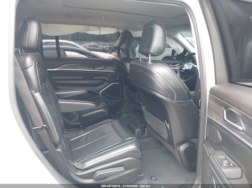 2021 JEEP GRAND CHEROKEE L auction photo 8